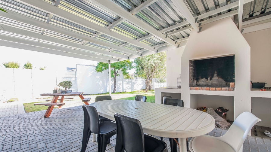 2 Bedroom Property for Sale in Parklands Western Cape